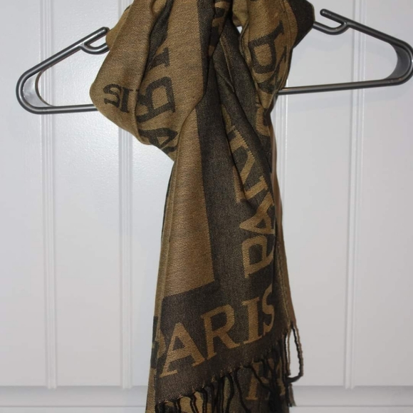 3/$20 🏷 Women's Scarf - Picture 2 of 2